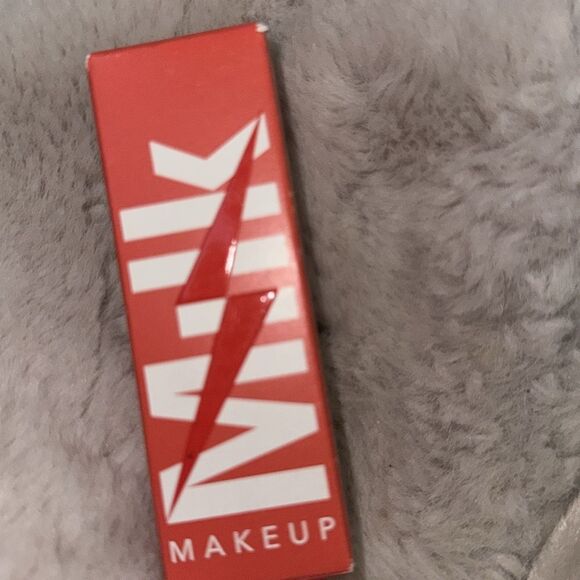 NIB 25.00 Electric Glossy Lip Plumper
hydrating lip plumper Wired - Picture 4 of 4